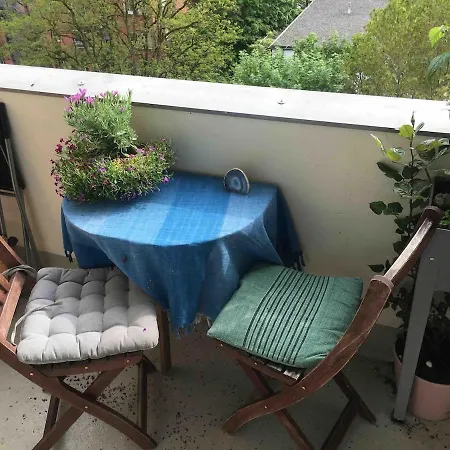 Schoenes Mit Grossem Balkon * Munich